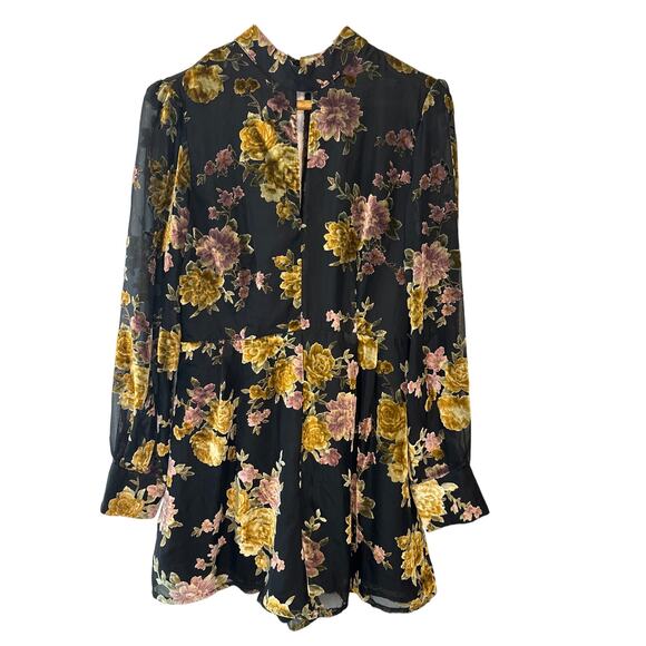 ASTR The Label Black & Gold Floral Velvet Sheer Chiffon Romper Size Large - Picture 1 of 11